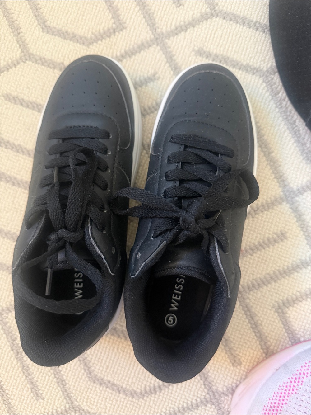 Weissman girls  Black Low-Top Casual hip hop Sneakers- worn 2-3x